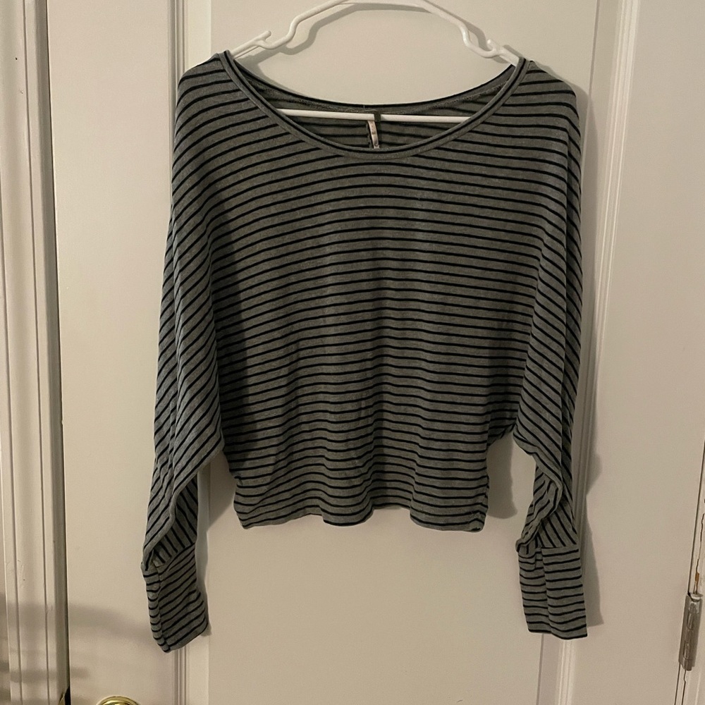Womens Crop Top Long Sleeve Striped Shirt. Size S